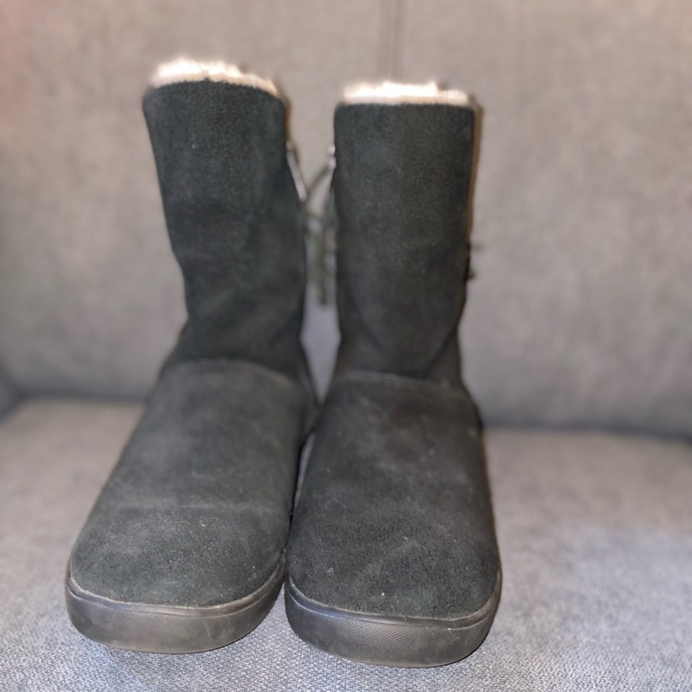 Black boots